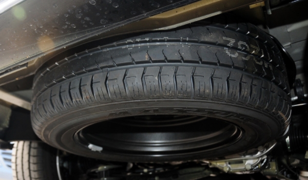 备用胎能跑多少公里(非全尺寸备胎可以更换成全尺寸备胎吗)  第2张