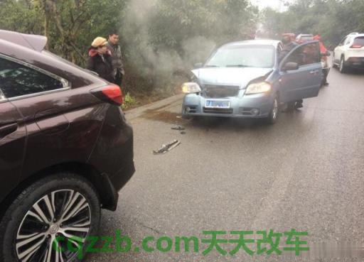 车友：前车突然转弯导致后车追尾 70限速开到100罚款多少  第2张