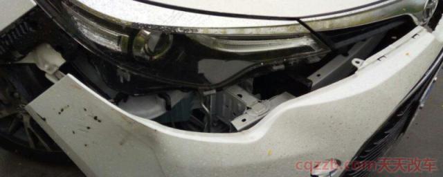 保险杠撞裂了一条缝(保险杠裂口可以不处理吗)
