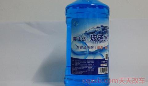 雨刮水可以用纯净水吗(雨刮水使用注意事项)  第2张