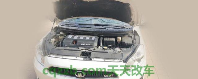 汽车引擎盖冒热气怎么回事()