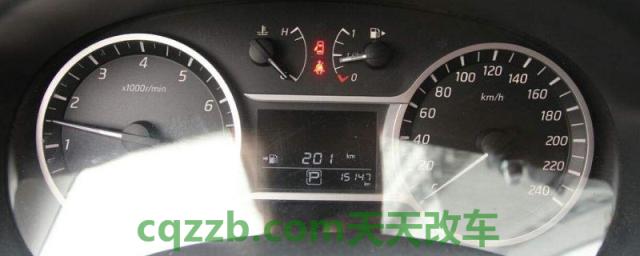 仪表盘灯不亮怎么回事(如何打开车辆的仪表盘灯)  第1张