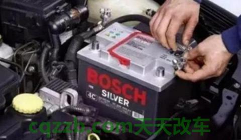 汽车电瓶冻了一晚上就没电(车辆电瓶如何避免没电)  第2张