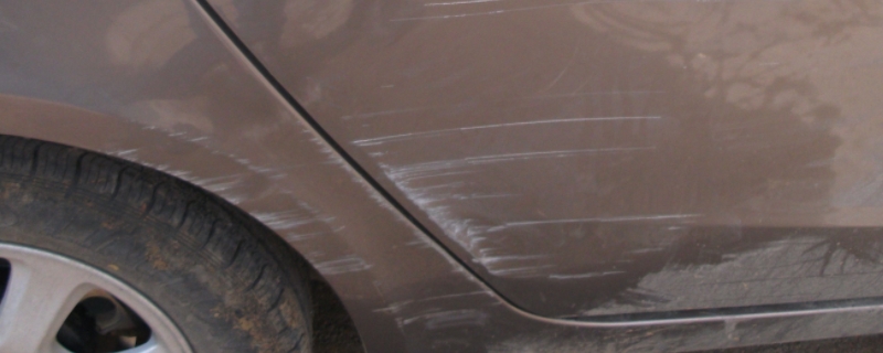 车门补漆一定要全补吗(汽车补漆几天可以刷车)