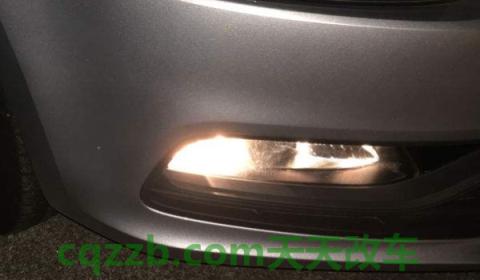 讲一讲:雾天必须开启哪个灯(雾灯什么颜色) 第3张