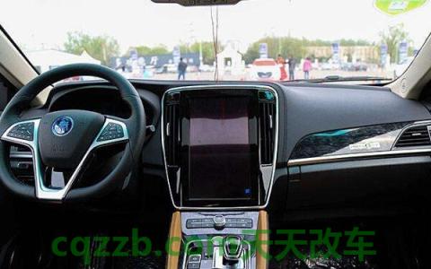 比亚迪秦EV后备箱尺寸大小(比亚迪秦EV储物空间)  第3张