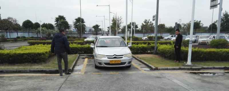 c2科二考试科目(科目二考试可以考几次)