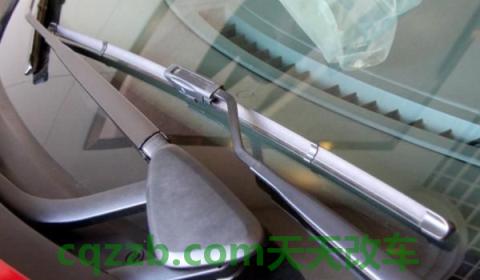坐在车里能听见雨刷的声音吗(雨刷器如何控制)  第2张