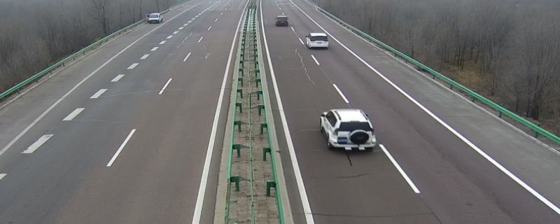 应急车道换人开车扣分吗(网上处理违章违法行为的注意事项)