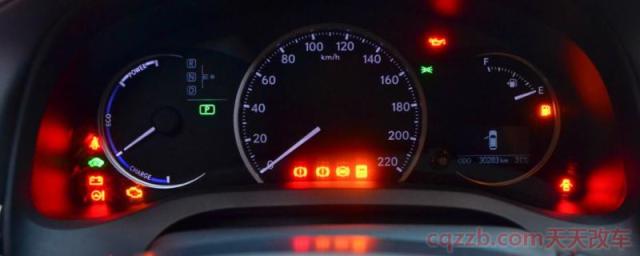 车子打不着火怎么办(车辆电瓶几年更换)