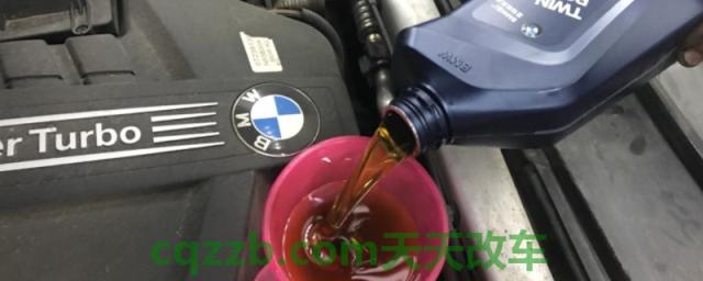 闲谈：新车多久换机油(机动车辆机油分为几种)