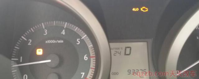 胎压防侧滑abs三个灯亮(防侧滑灯一直亮什么原因) 第1张