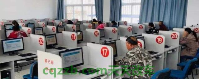 讲授一下：考科目四有几次机会(科目四考试需要提前多久到考场)