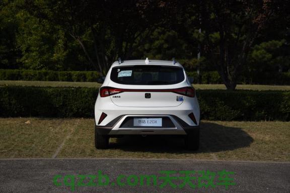 问题:江淮和悦b15多少钱一个 江淮大众思皓E20X入手的性价比高吗及其简介 第2张