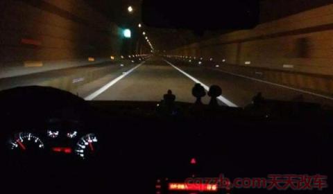夜间超车要远近光交替吗(夜间超车的正确方法)  第3张