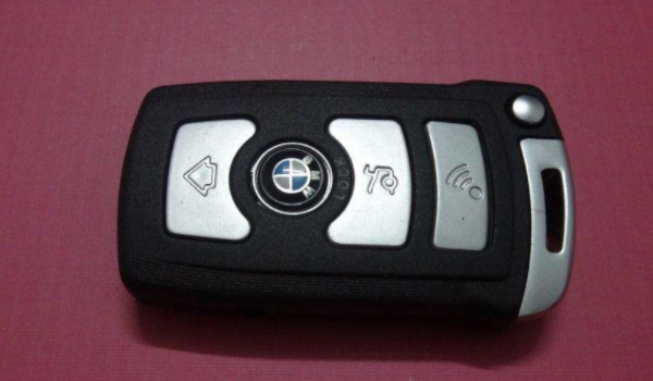 详谈：车钥匙洗衣机里洗过后还能用吗(车辆遥控钥匙电池多久更换一次)  第3张