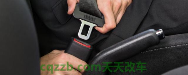 副驾驶座不系安全带会被罚款扣分吗(安全带使用方便吗)  第1张