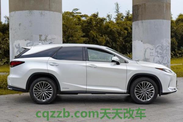 汽车疑问：雷克萨斯 RX 混合动力车 雷克萨斯34万左右的车型推荐  第2张