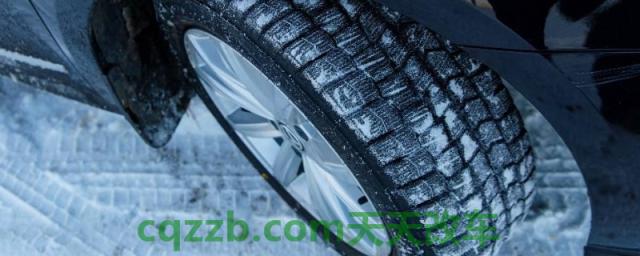 雪地胎使用8年还能用吗(雪地轮胎的作用)