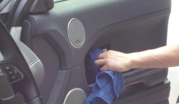 车里面的蚊子跟着车飞吗(车辆多久清理一次)  第2张