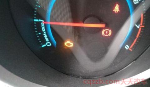 发动机故障灯亮了,车子抖动是什么原因(发动机故障灯亮如何解决)  第2张