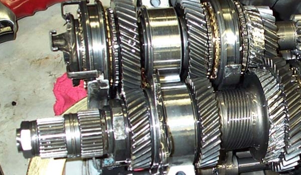 离合器烧了会出现什么症状(离合器重要吗)  第3张