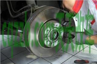汽车有关：刹车盘磨损更换标准太平洋汽车 刹车片材质有哪些