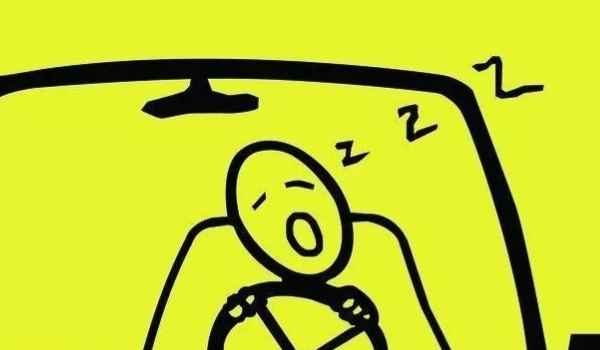 开车可以戴耳机吗(机动车辆驾驶的注意事项)  第3张