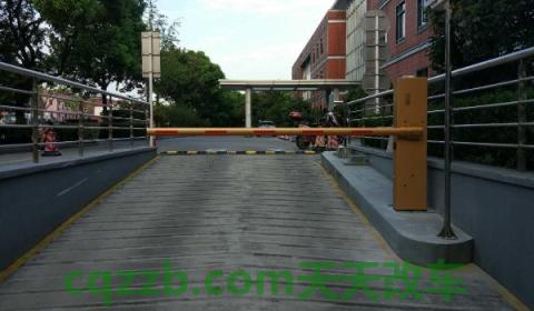 车牌识别车库怎么进两辆车(没有车辆车牌如何通过地下车库)  第2张