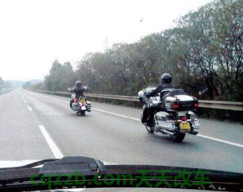 问题：摩托车可以上高速吗_交通问题
