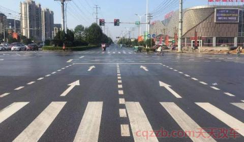 黄灯过线红灯开过去了(信号灯路口如何行驶)  第3张