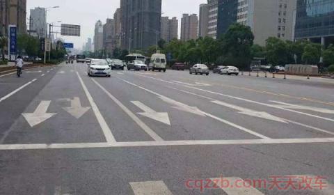 双白实线是什么意思(路面上的线分为几种)  第3张