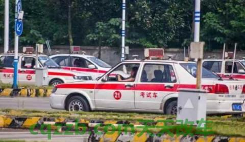 驾照考试费用是自己交还是驾校交(机动车驾驶证的考试注意事项)  第3张