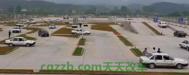 驾校模拟费是什么(驾校报名需要携带什么证件)