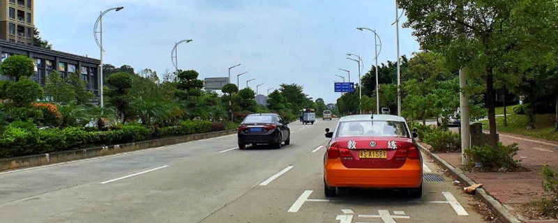 科目三挂了是接着考还是缓缓(机动车驾驶证科目三有几次考试机会)  第1张