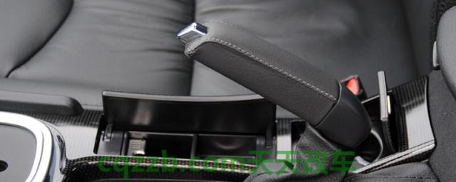 手刹拉高了放不下去了(汽车手刹的重要性)