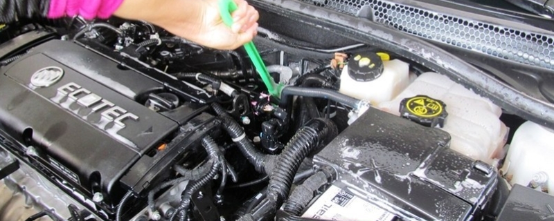 解密一下：发动机舱可以用水枪冲洗吗(发动机仓的装饰板有必要安装吗)