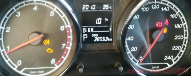 怠速机油灯亮起轰油门又不亮(车辆机油的更换周期)