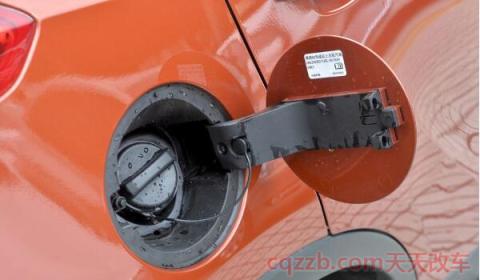 昂科拉油箱多大(昂科拉油表亮后还能开多少公里) 第2张