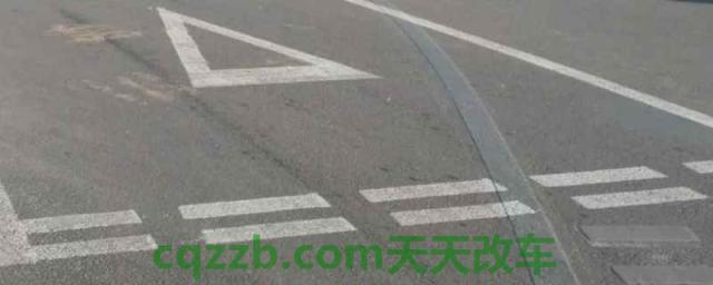 路口双白色虚线是什么标线(车辆违章违法行为不处理会怎么样)