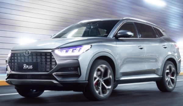 揭秘：比亚迪是哪个省的企业(比亚迪宋plus新能源的车身尺寸数据是什么)  第2张