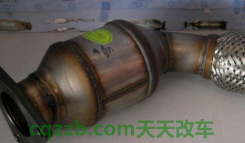 揭露：汽车三元催化器在哪个位置(车辆三元催化器损坏怎么办)  第3张