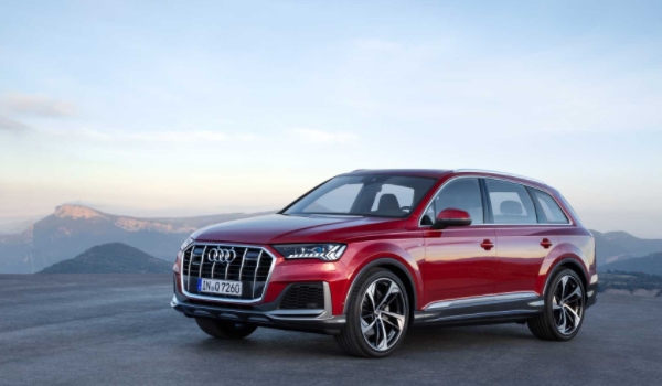 奥迪q7涉水深度是多少(奥迪q7的车身尺寸数据是什么)  第2张