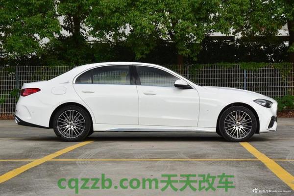解答汽车：奔驰C级_什么是奔驰C级  第2张