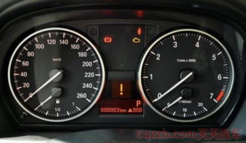 汽车圆圈里面一个i(车辆胎压系统如何复位)  第3张