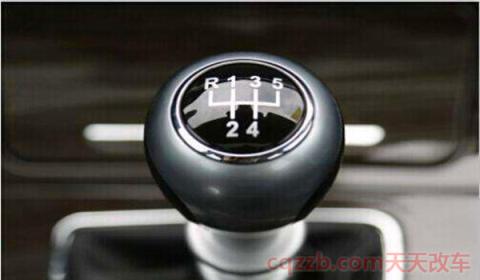 倒车档位怎么挂(手动挡挡位解析)  第2张