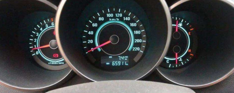 疏解一下:车怠速在600到700正常吗(机动车辆怠速不稳的原因是什么) 第1张