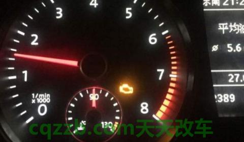 一个灯泡一个感叹号(车辆出现故障灯还可以行驶吗) 第3张