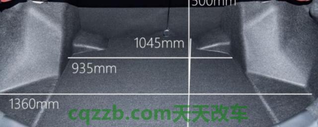 比亚迪秦EV后备箱尺寸大小(比亚迪秦EV储物空间)