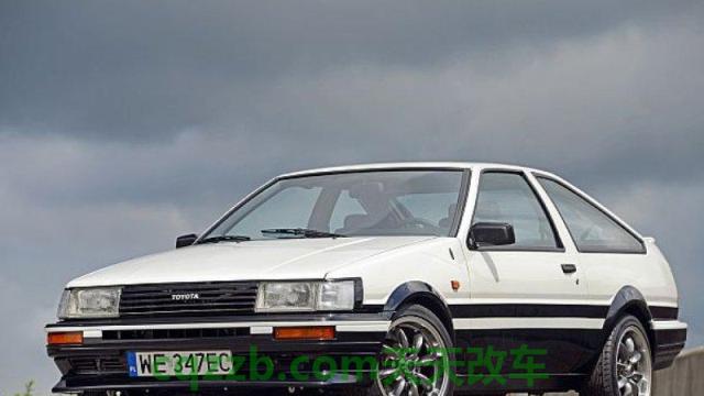 了解汽车：丰田ae86车多少钱 丰田crown是什么车型  第3张